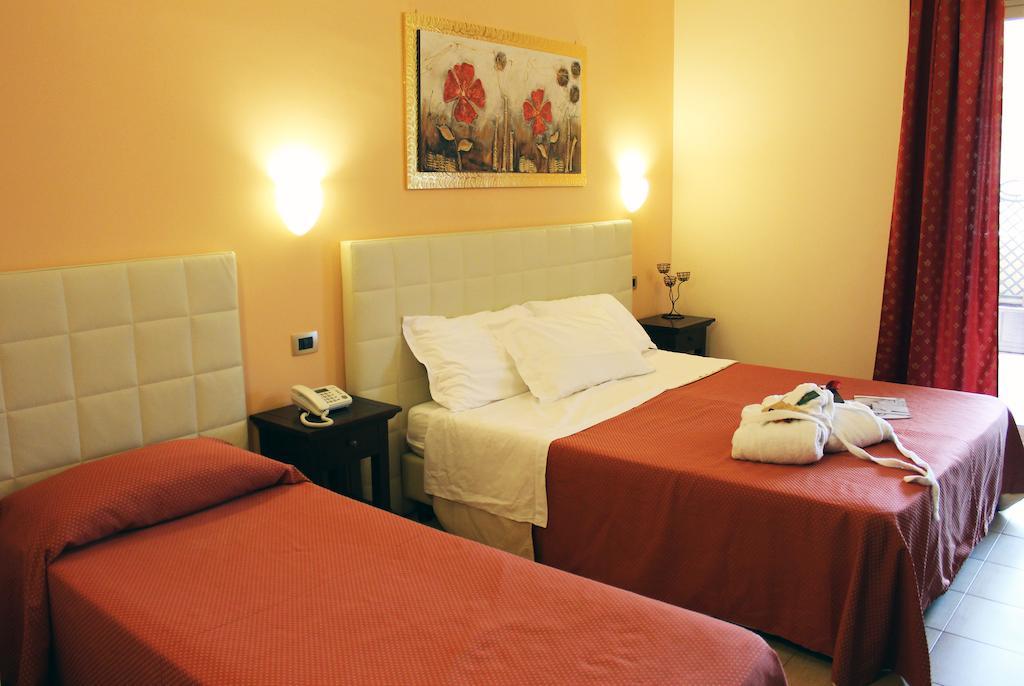 פלורידיה Hotel Vittorio Emanuele חדר תמונה